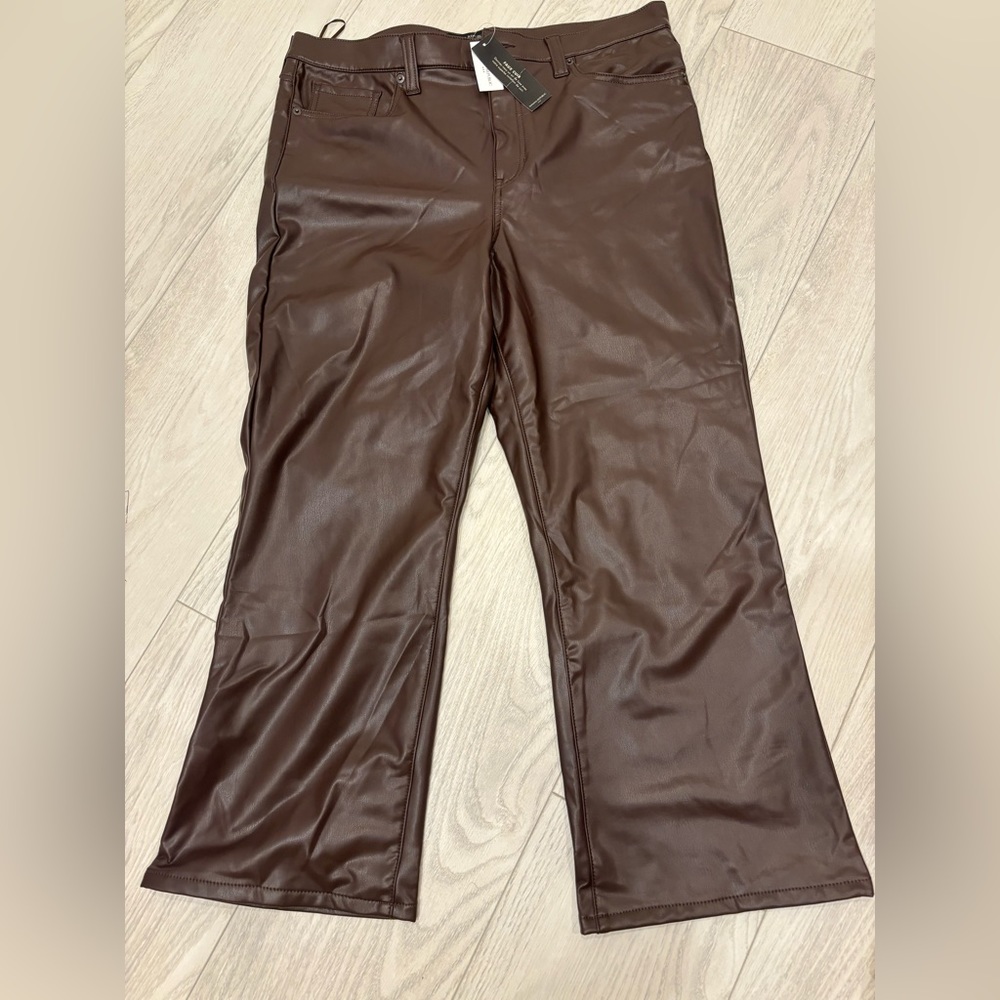 NWT Banana Republic size 14 Faux leather cropped bootcut pants